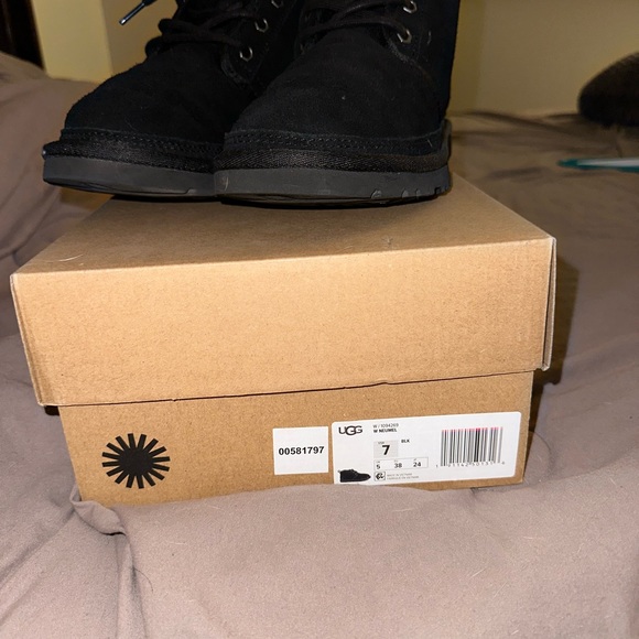 Black UGG neumel women size 7 - Picture 2 of 3